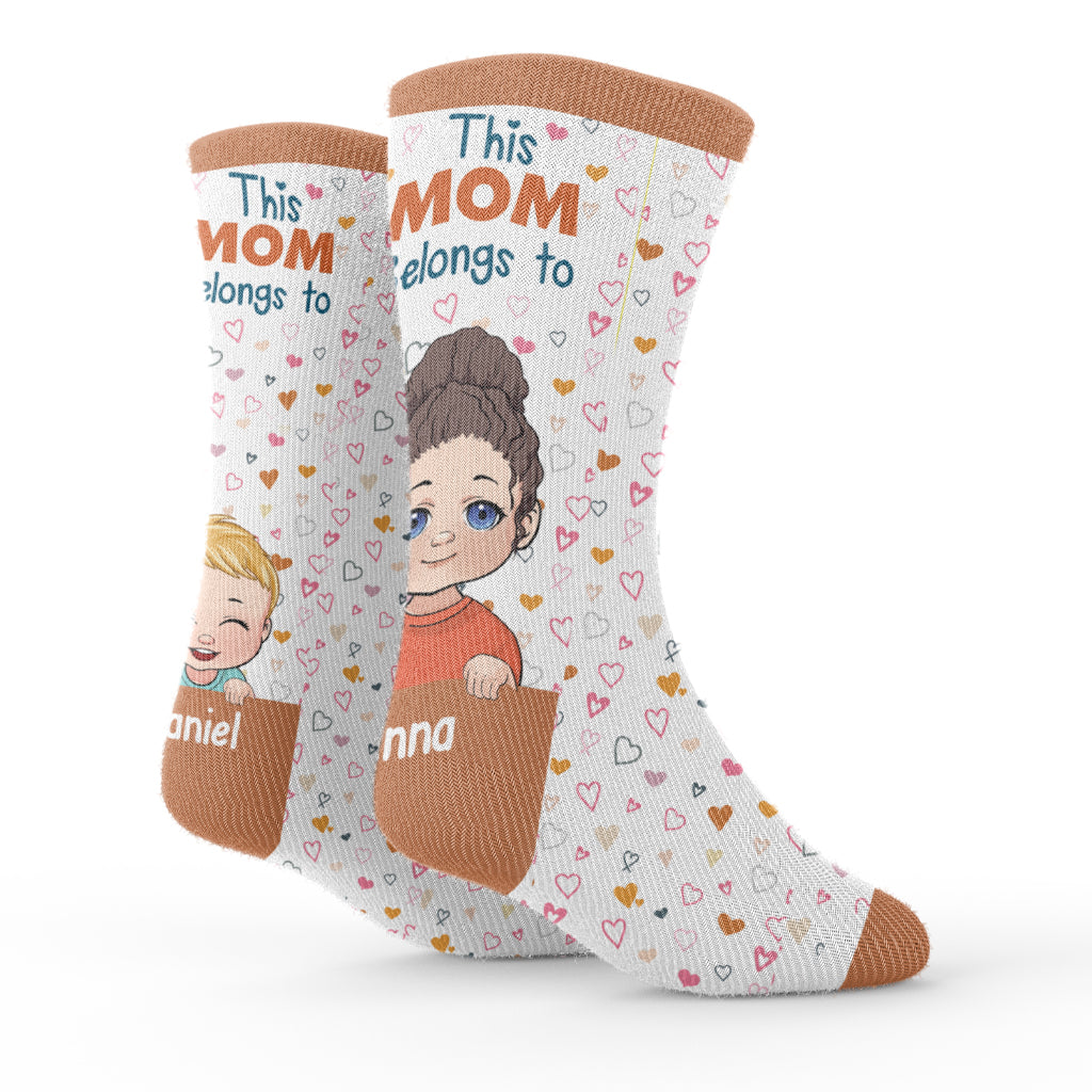 Cette maman appartient à - Chaussettes personnalisées pour maman