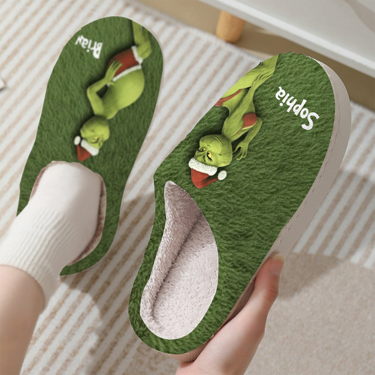 Le film Green Monster Christmas - Chaussons de Noël personnalisés avec étole