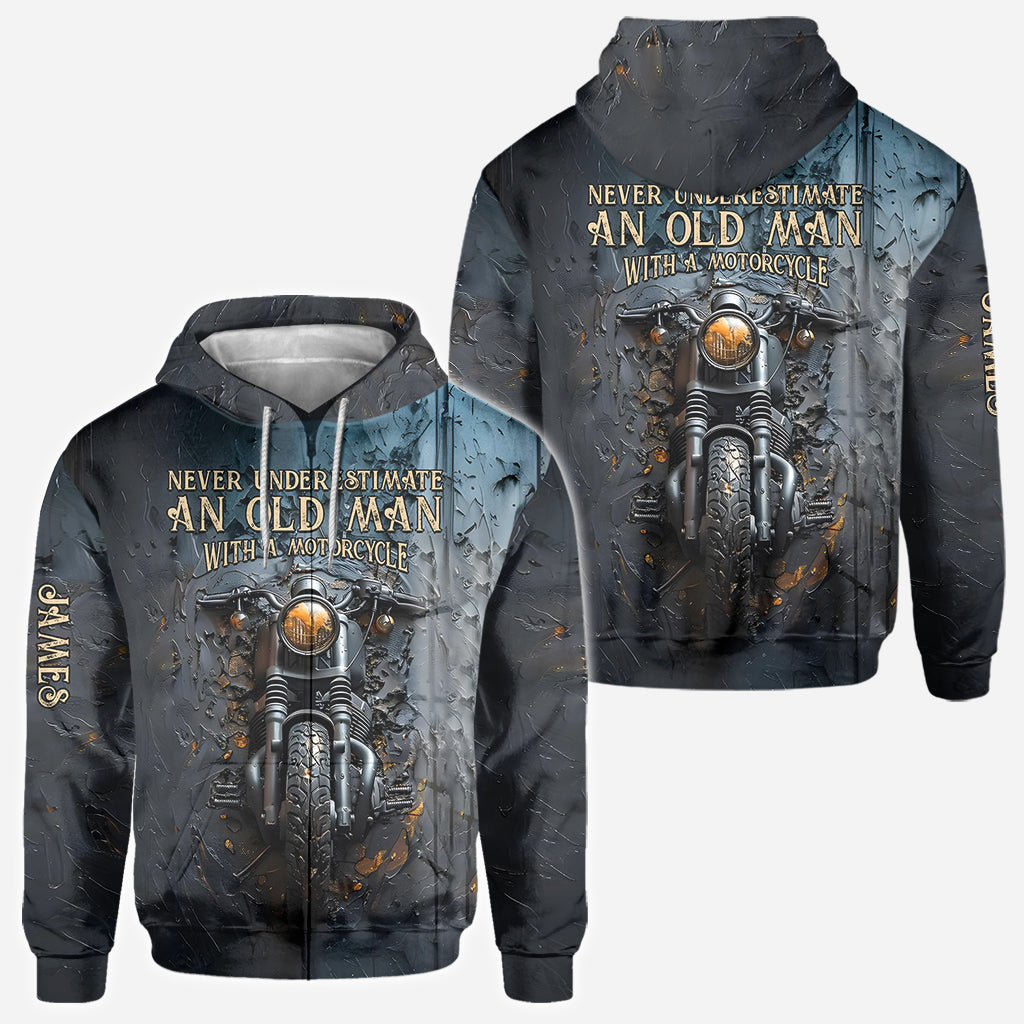 Ne sous-estimez jamais un vieux motard ! – T-shirt motard personnalisé