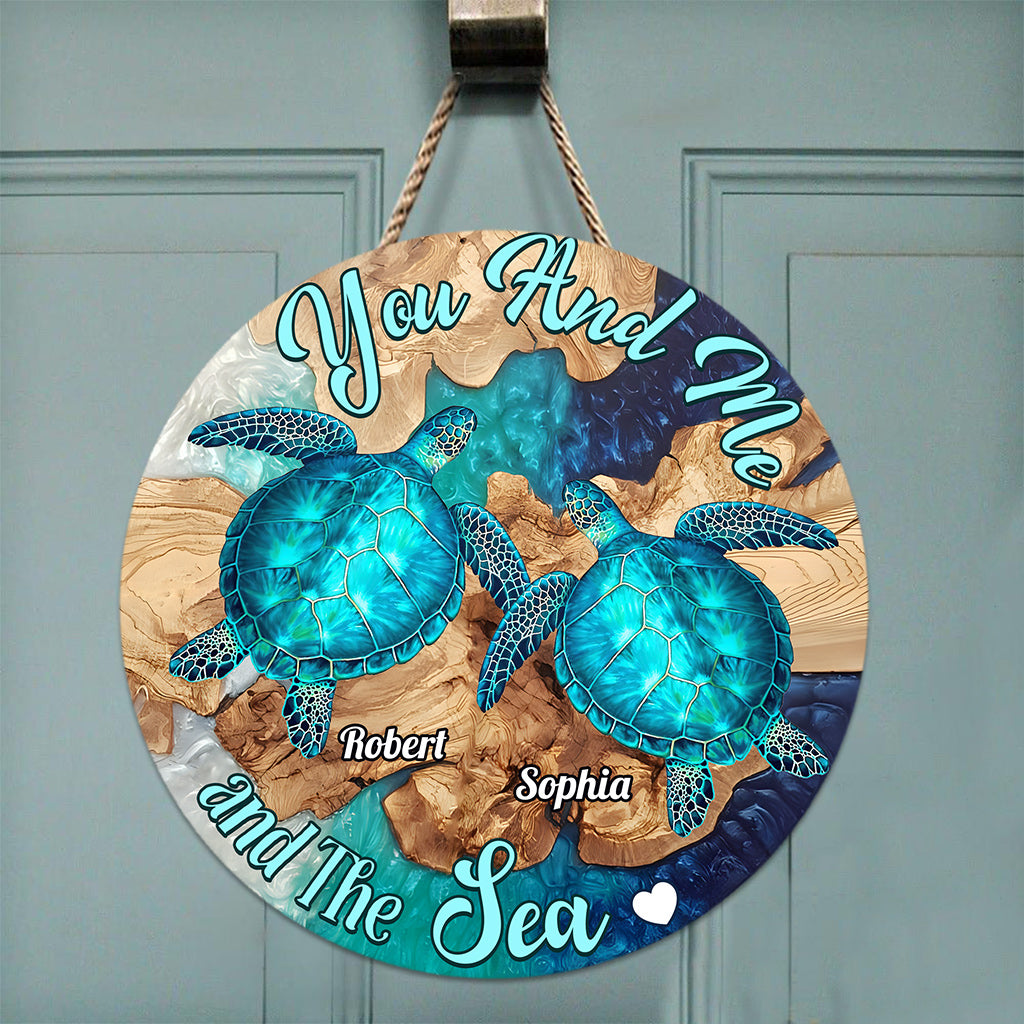 Toi, moi et la mer - Panneau rond en bois personnalisé avec une tortue