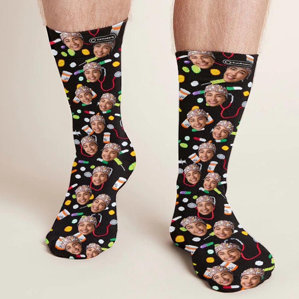 J'adore quand les gens sont sous sédatifs - Chaussettes d'infirmière personnalisées